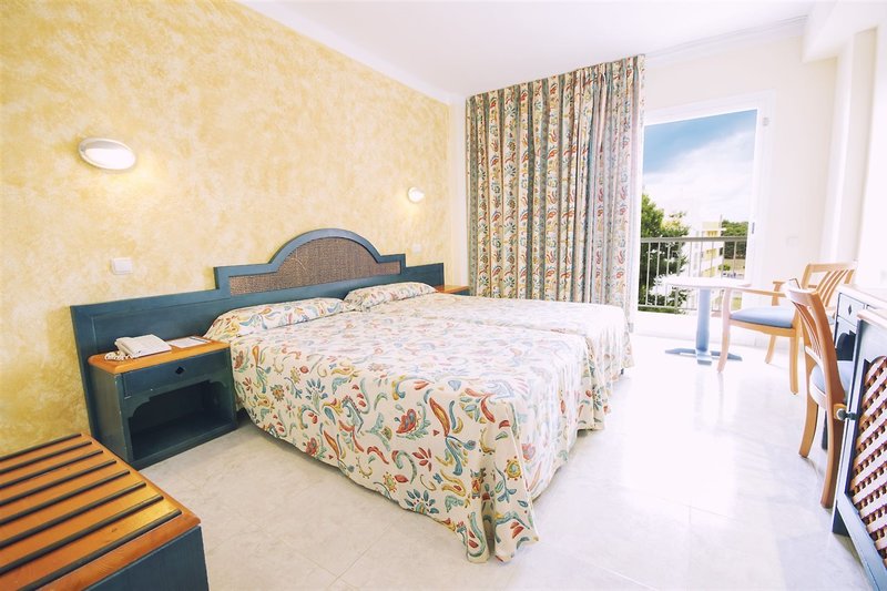 Beispiel Hotelzimmer Kurzurlaub auf Ibiza All Inclusive - günstig Urlaub buchen über WoW ab 295,60€