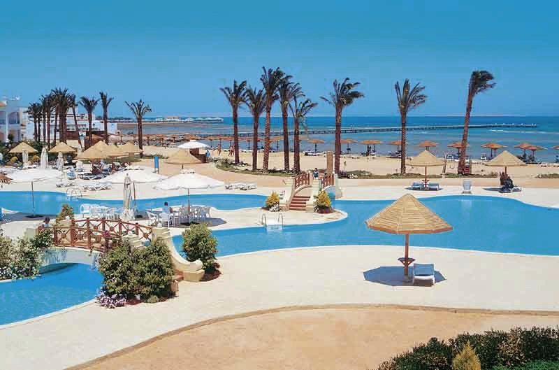 Chillen am Pool in Hurghada All Inclusive Urlaub eine Woche ab 229,00€