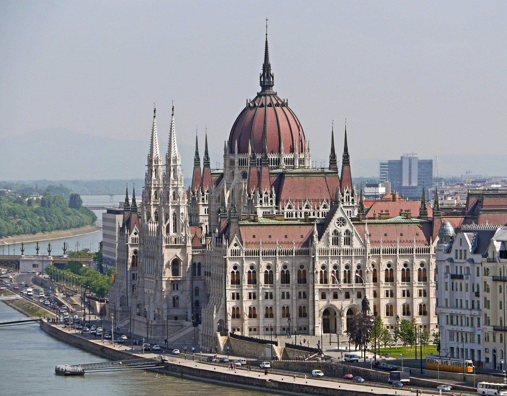 Die Donau Städtereise nach Budapest Flug & Hotel günstig 2 Nächte schon ab 82,00€