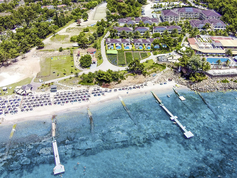 Hotelanlage von oben Alexandra Beach Thassos Spa Resort günstig buchen