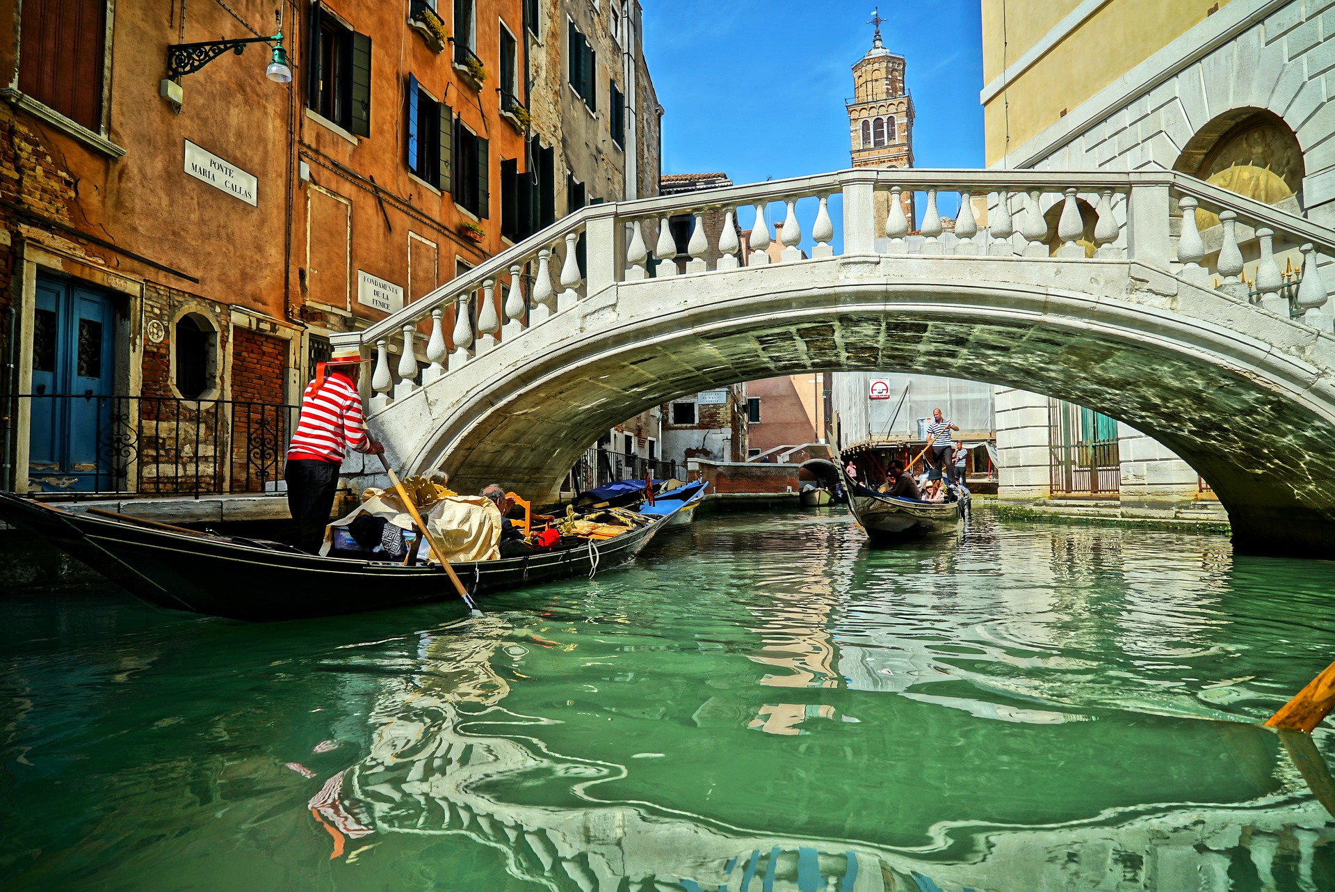 Städte Trip Venedig - romantische Gondelfahrt ab 32,00€ Flug & Hotel a