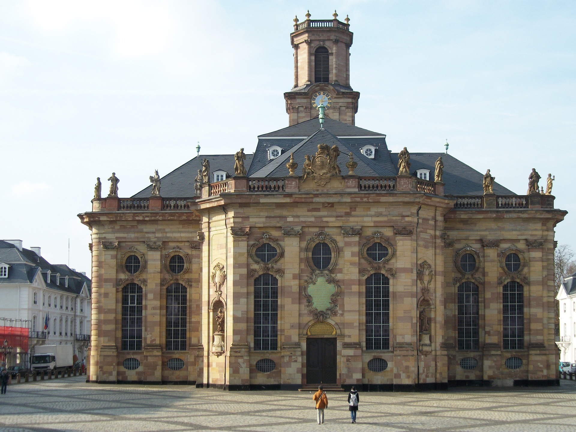 Die brühmte Ludwigskirche in der Landeshauptsadt Saarbrücken