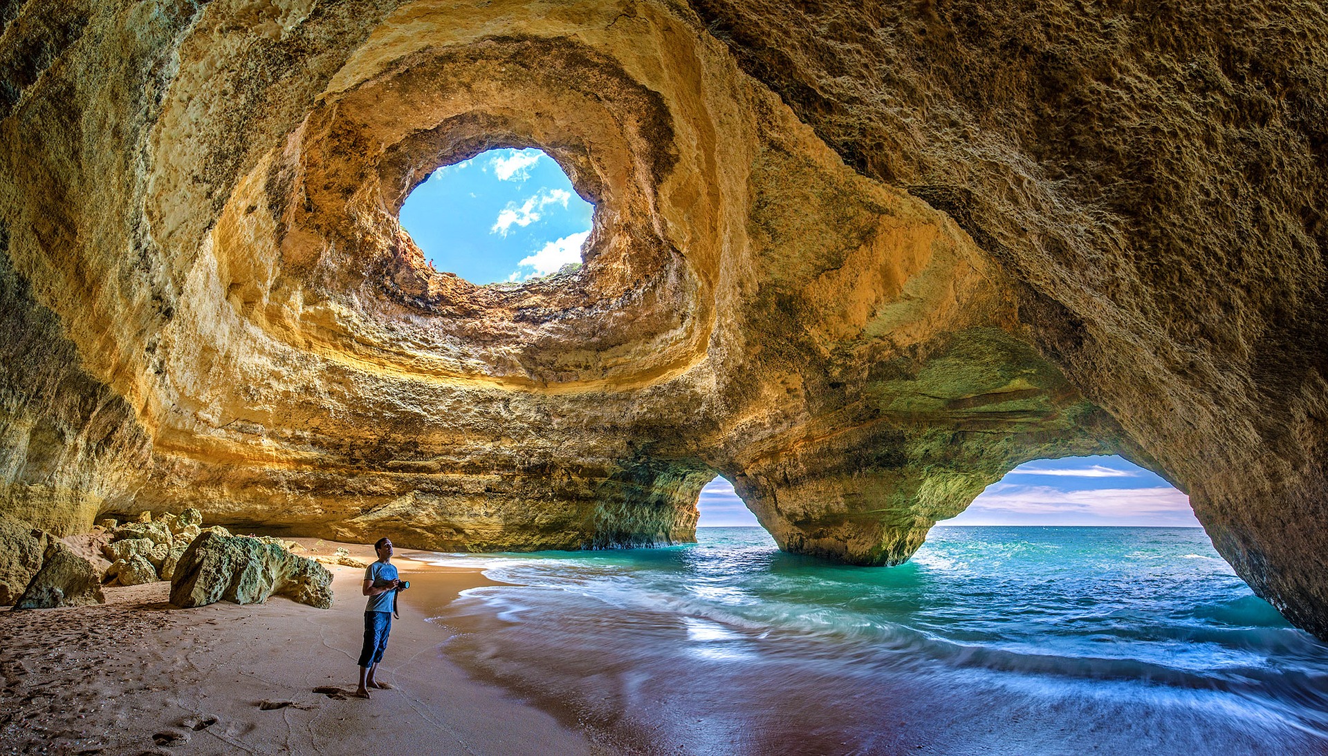 Meereshöhlen an der Algarve machen diesen Ort noch beliebter