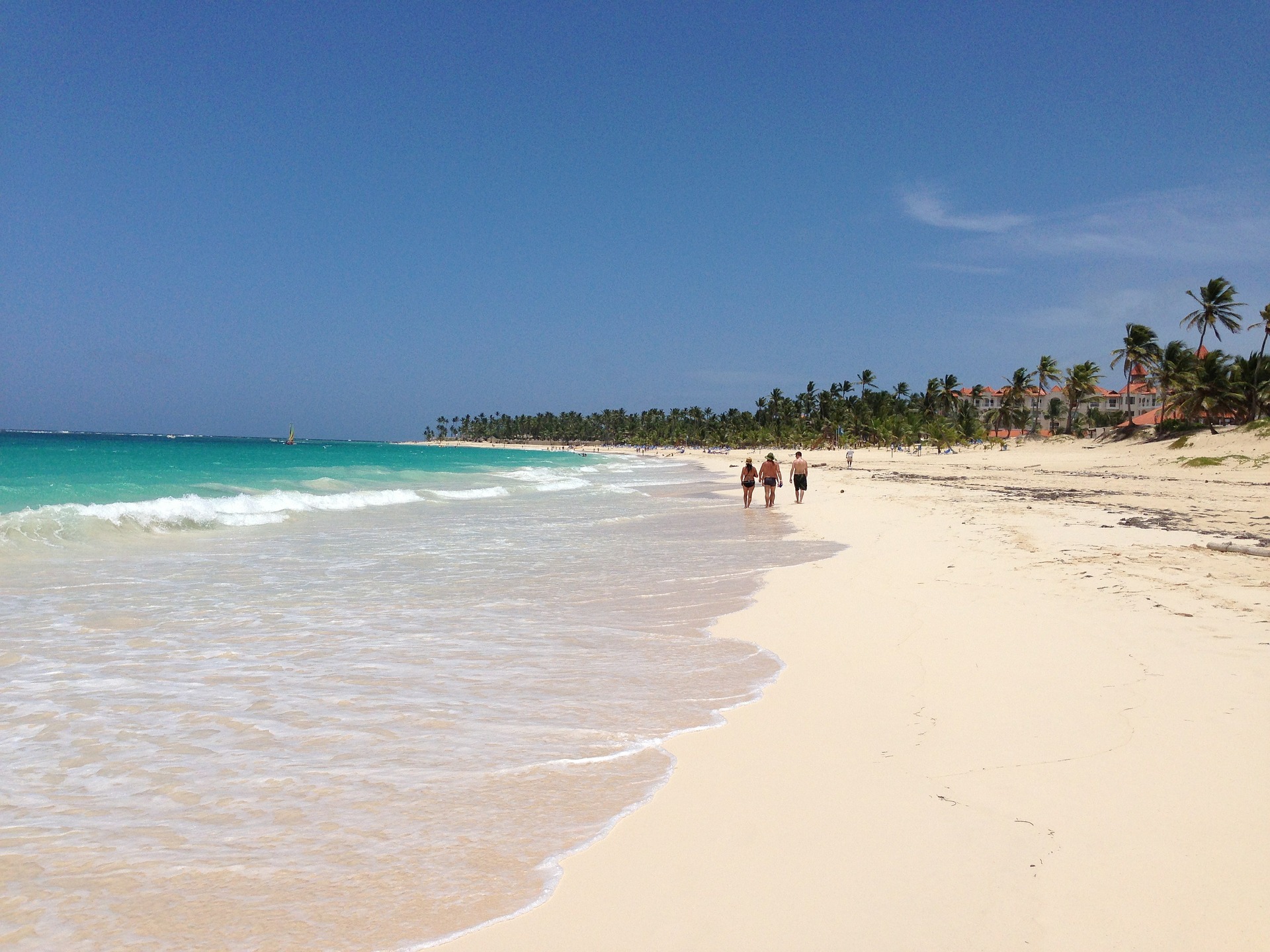 Punta Cana Beach der 30 Kilometer lange Sandstrand in der Dom Rep - günstiger Karibik Urlaub