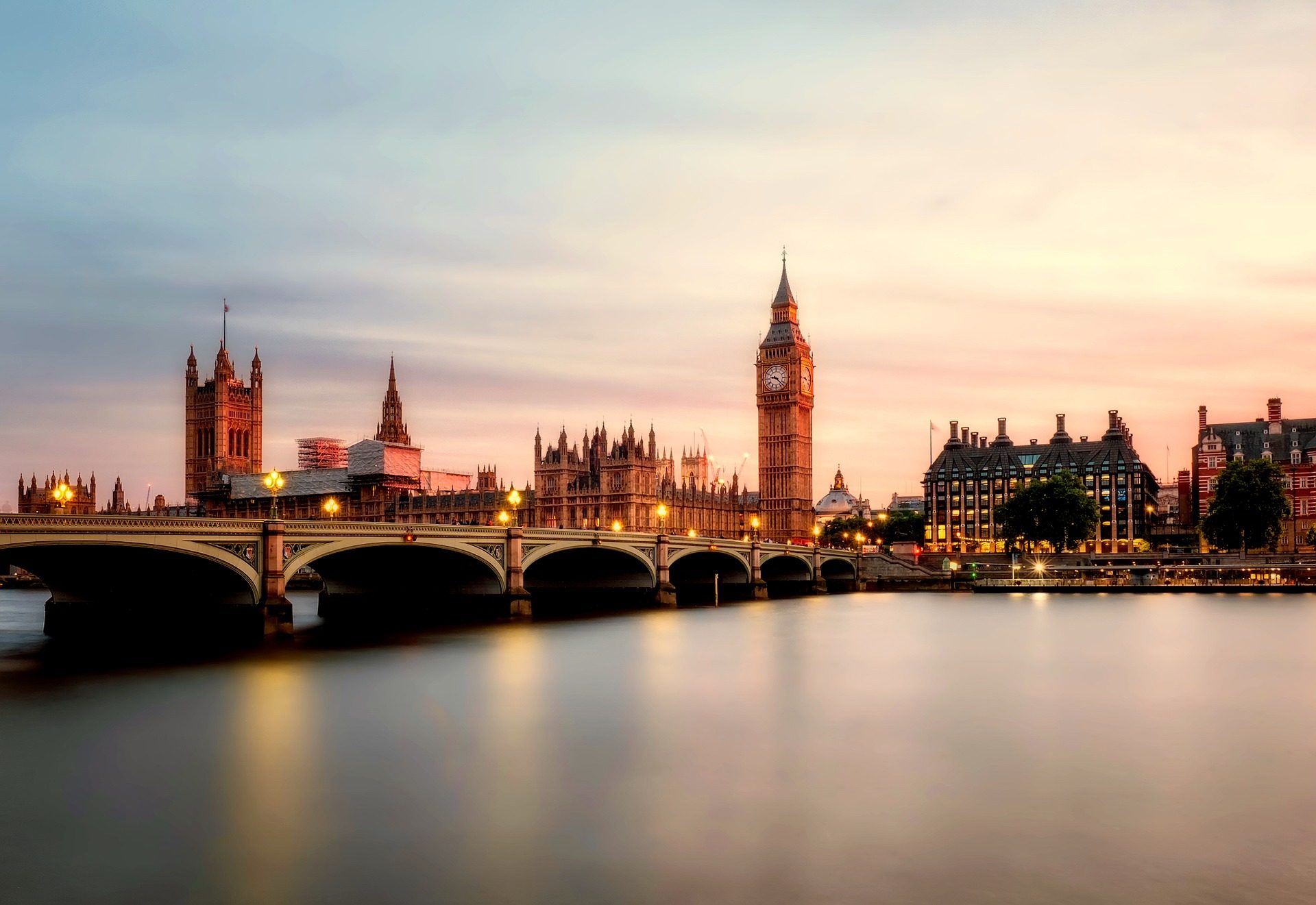 Städtereise London 46,86% günstiger als Pauschal ab 49,00€