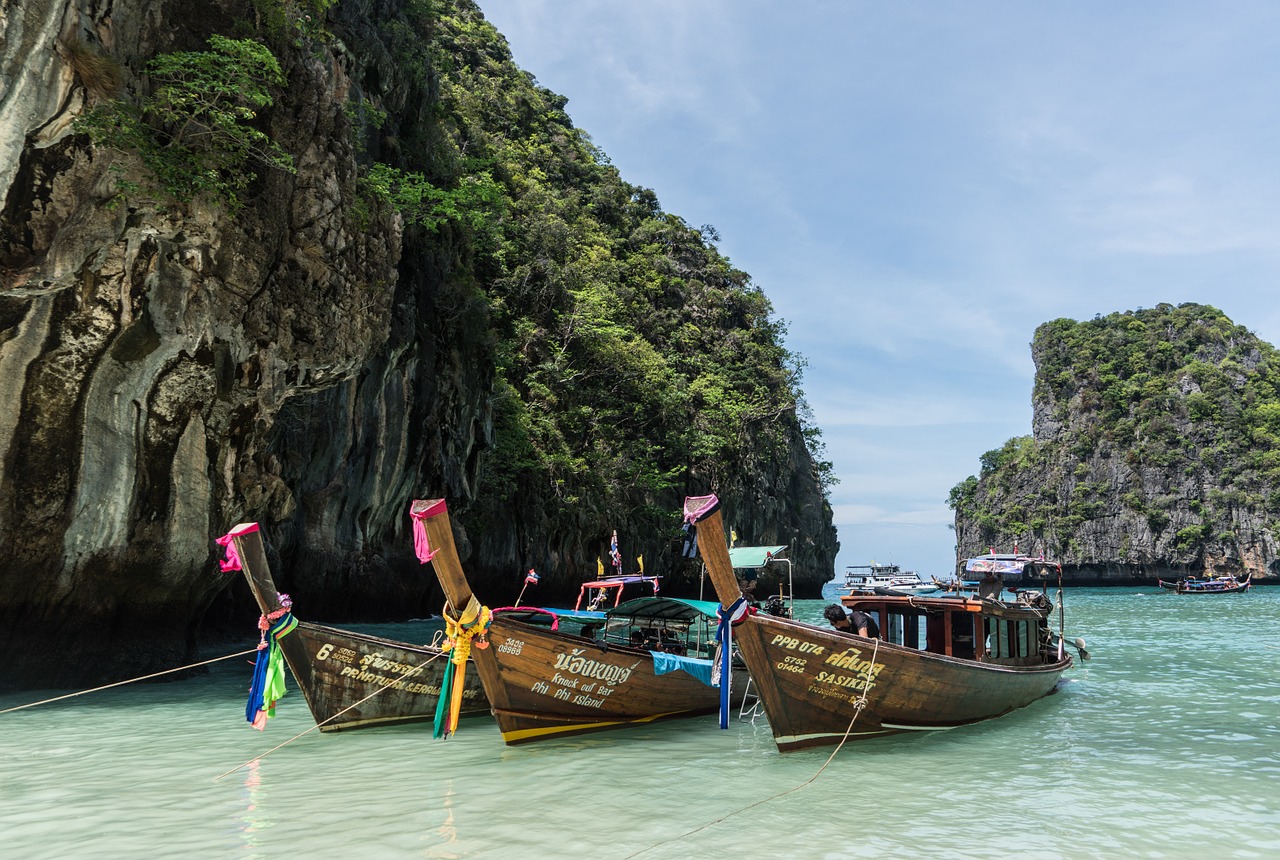 Mit diesen Booten macht Ihr die schönsten Touren von Phuket nach Phi Phi Island