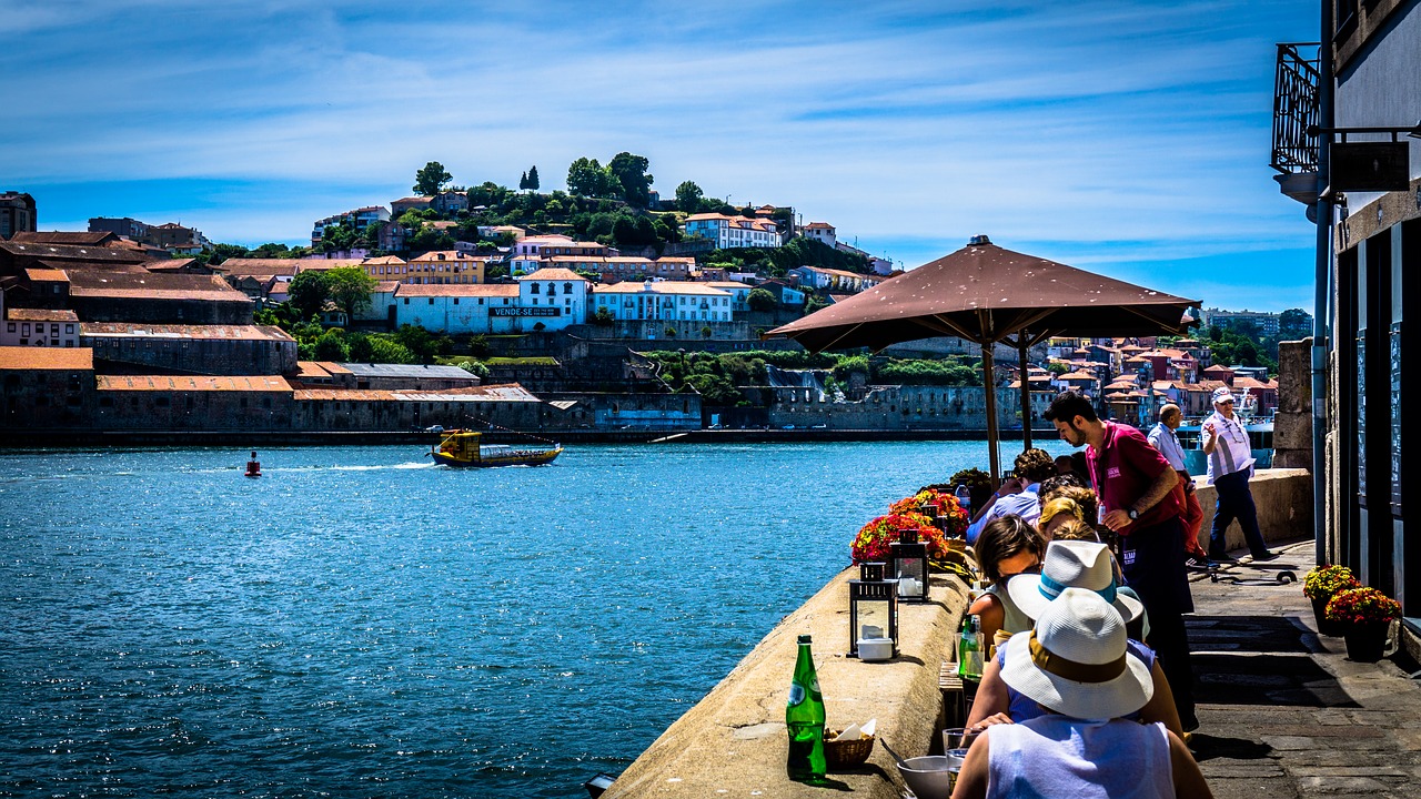 Städtetrips nach Portugal sind besonders im Frühjahr im Sale -