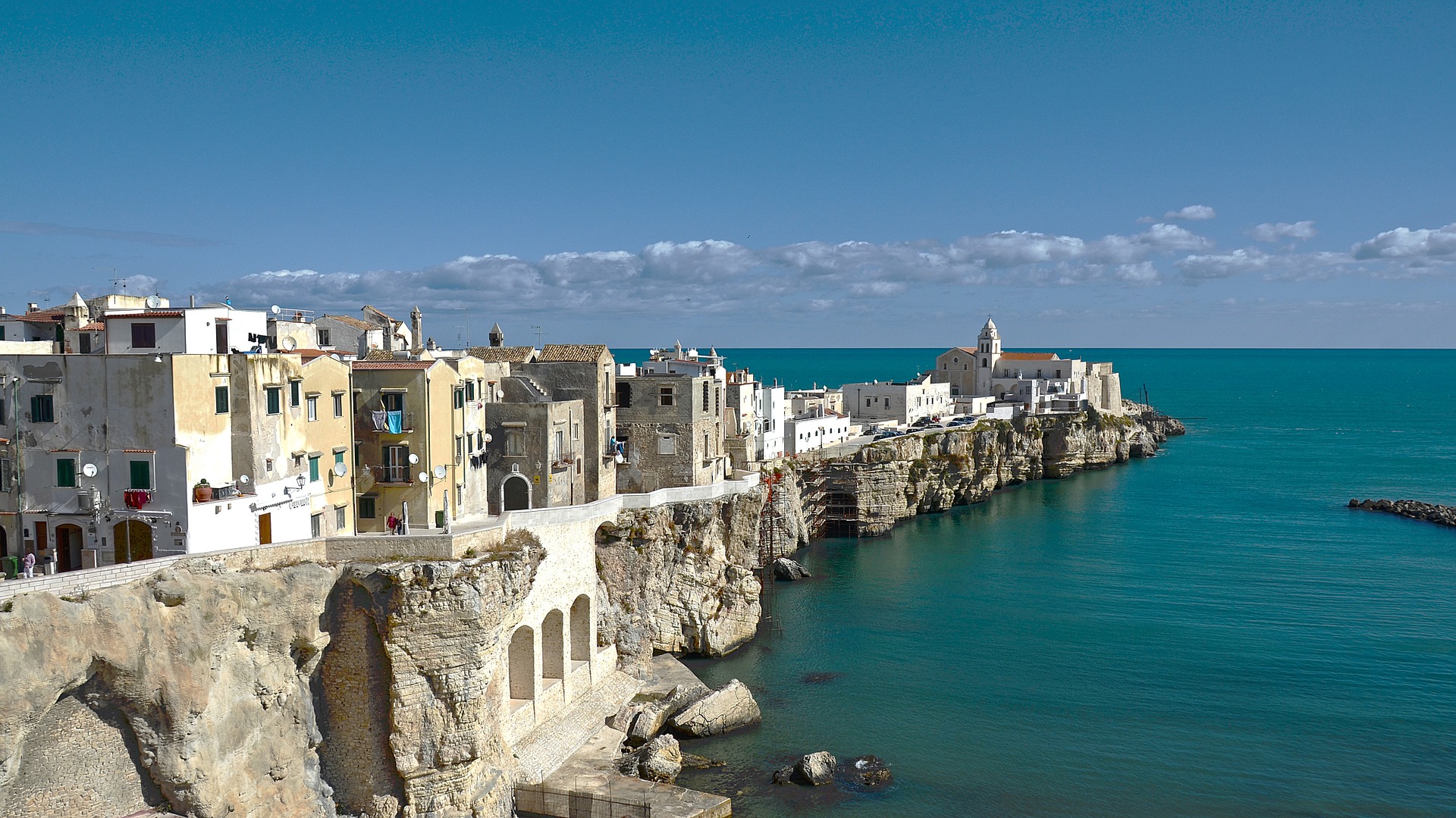 Direktflüge nach Bari so günstig da lohnt sich doch eine Städtereise an die Adria