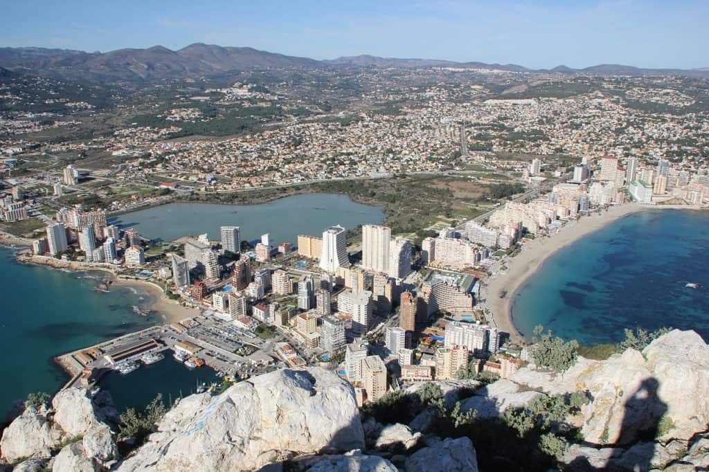 Einer der schönsten Städte an der Küste in Spanien