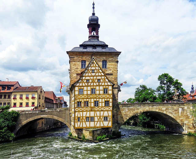 Die 10 schönsten Altstädte Deutschlands – Historisches Flair, Geheimtipps & Genuss 3 Die 10 schönsten Altstädte Deutschlands Town-hall Bamberg