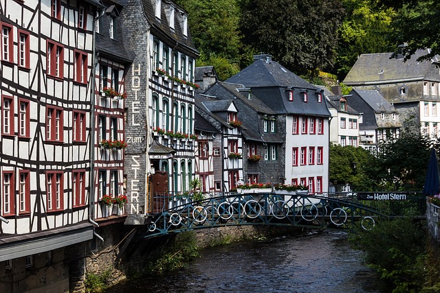 Die 10 schönsten Altstädte Deutschlands – Historisches Flair, Geheimtipps & Genuss 11 Monschau- Die 10 schönsten Altstädte Deutschlands