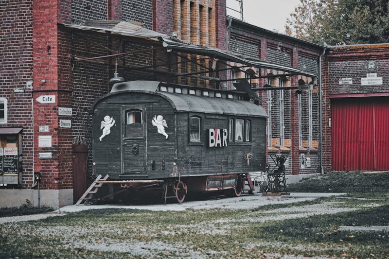 Schlafen in ungewöhnlichen Unterkünften (Bauwagen, Schäferwagen, Mühlen) 1
